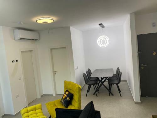Apartamento New! Luxus Holon For 11 People (5min From Tlv)
