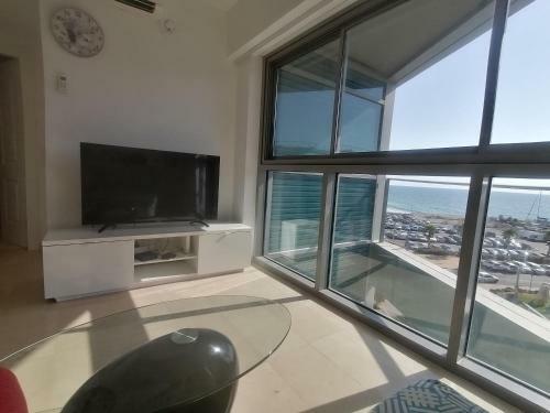 Apartamento Okeanos Bamarina Private