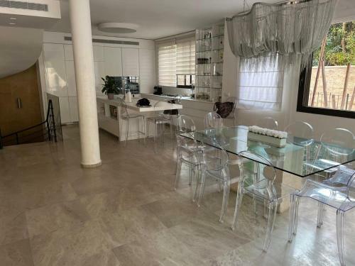 Villa Lovely House Herzliya Pituach -7bdr
