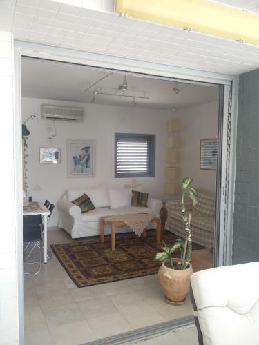 Herzelia Rooftop Special 2 Room Apartment