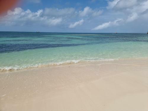Comfortable 1-bed Cottage In Codrington Barbuda
