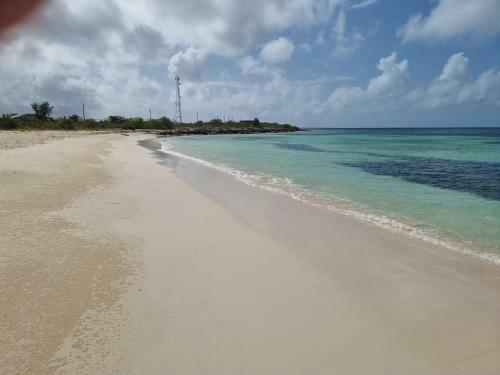 Comfortable 1-bed Cottage In Codrington Barbuda