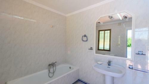 Villa Las Mar�as Loja By Ruralidays