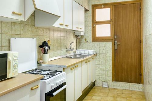 Apart En Paseo Mar�timo 1-3