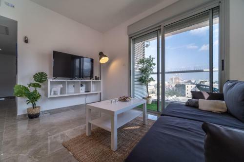 Apartamento German Colony Luxurious / 2 Bdrms Apt By Port City