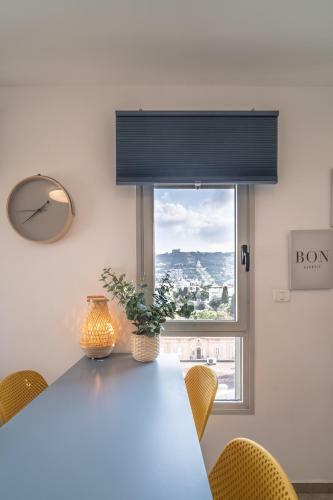 Apartamento German Colony Luxurious / 2 Bdrms Apt By Port City