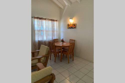 Neem View Apartment #8