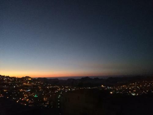 Happy Night House