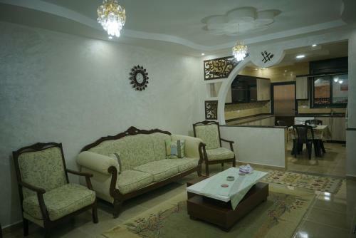 Amro Petra Apartment