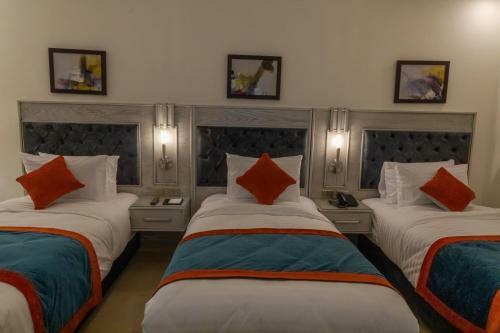 Petra Canyon Hotel