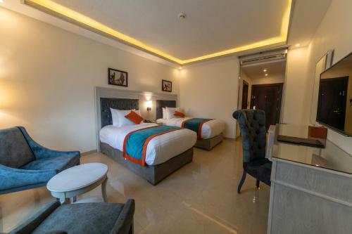 Petra Canyon Hotel