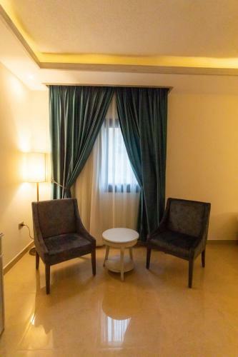 Petra Canyon Hotel