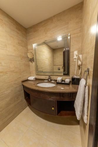 Petra Canyon Hotel