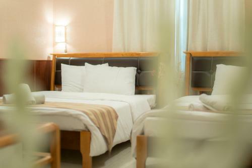 Al Ghubrah Plaza Hotel