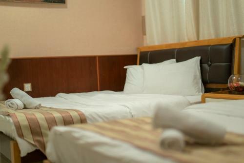Al Ghubrah Plaza Hotel
