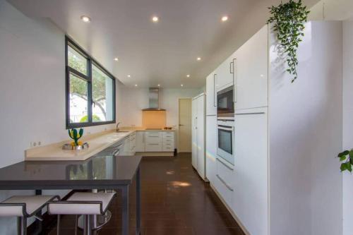 Elegante Y Sofisticada Villa De 5 Habitaciones