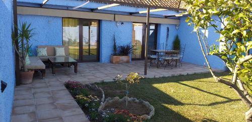 La Casita Azul