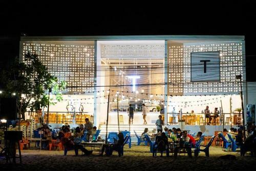 Hotel Tawaen Beach Resort