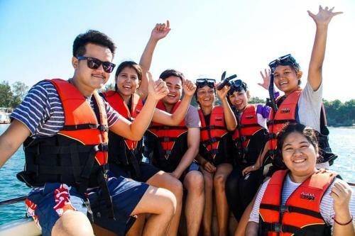 Hotel Tawaen Beach Resort