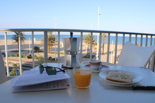 Apartamento Primer�sima Linea de Playa de Gandia Vt-45633-v
