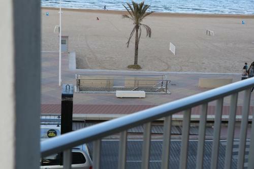 Apartamento Primer�sima Linea de Playa de Gandia Vt-45633-v