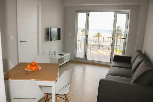 Apartamento Primer�sima Linea de Playa de Gandia Vt-45633-v
