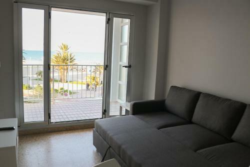 Apartamento Primer�sima Linea de Playa de Gandia Vt-45633-v