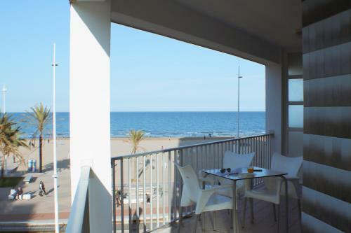 Apartamento Primer�sima Linea de Playa de Gandia Vt-45633-v