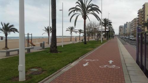 Apartamento Primer�sima Linea de Playa de Gandia Vt-45633-v