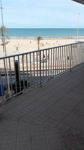 Apartamento Primer�sima Linea de Playa de Gandia Vt-45633-v