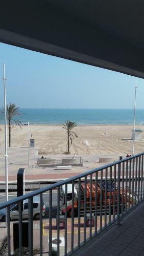 Apartamento Primer�sima Linea de Playa de Gandia Vt-45633-v