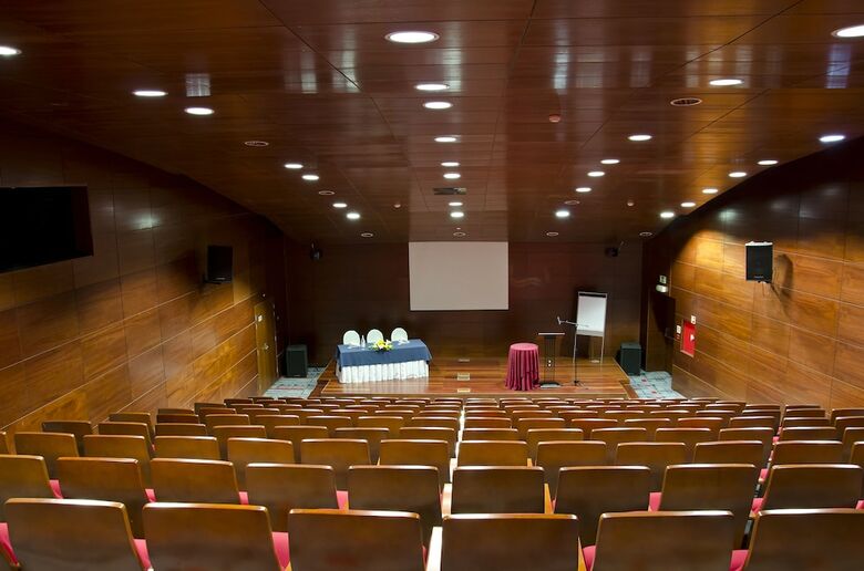 Hotel Vip Executive Arts