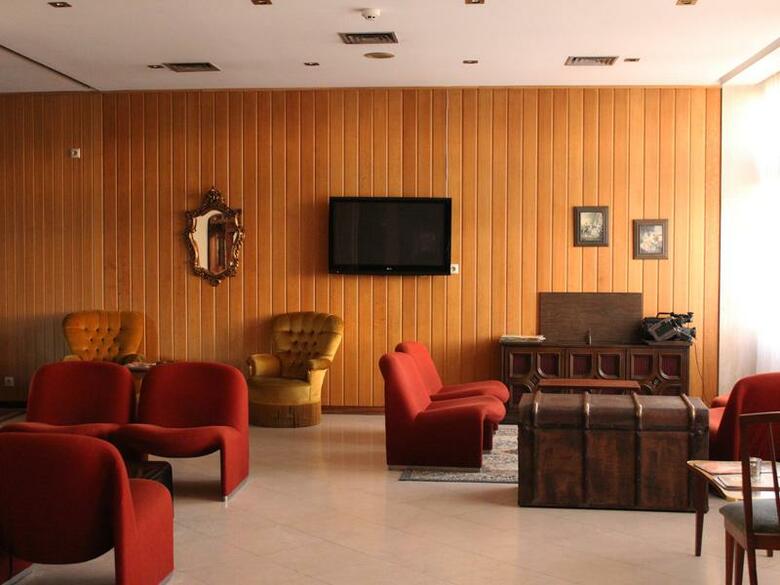 Hotel Meia Lua
