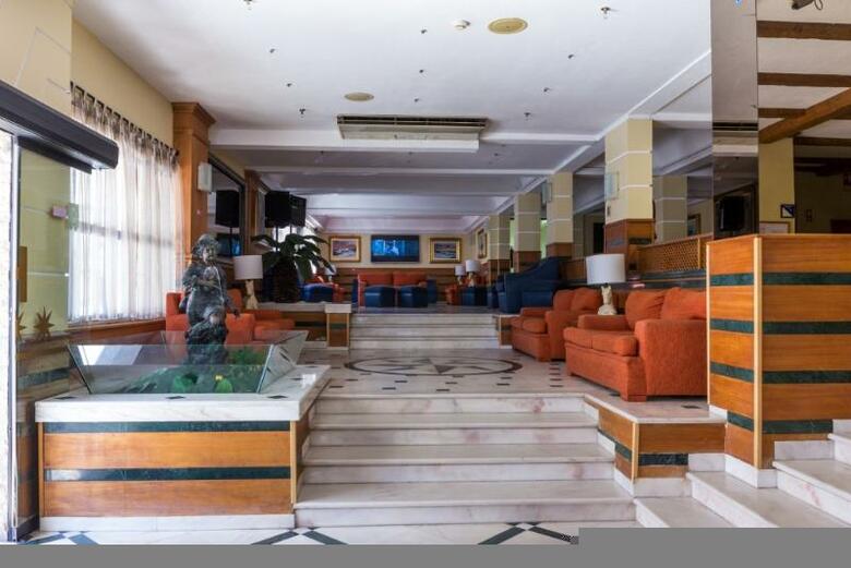 Ba�a Beach Hotel
