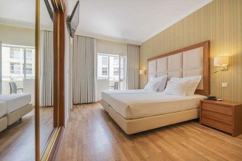 Ba�a Beach Hotel