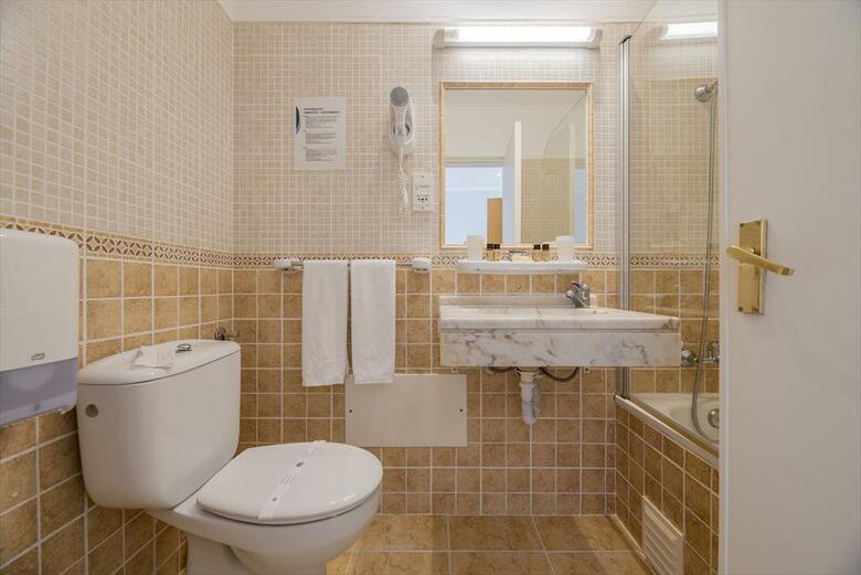 Ba�a Beach Hotel