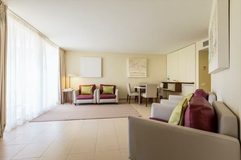 Nau Sao Rafael Suite Hotel