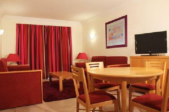 Aparthotel Balaia Plaza