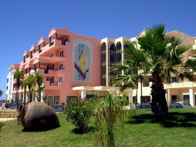 Aparthotel Balaia Plaza