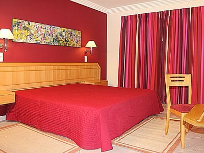Aparthotel Balaia Plaza