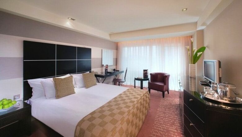 Hotel Park Plaza Riverbank