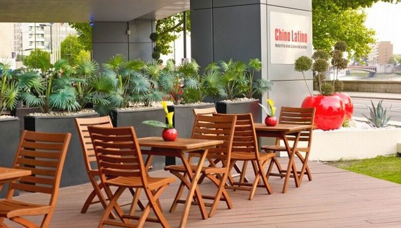 Hotel Park Plaza Riverbank