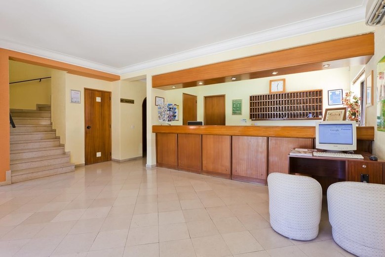 Hotel Colina Village