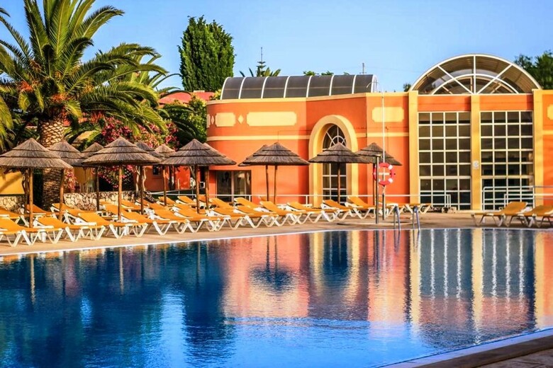 Hotel Colina Village