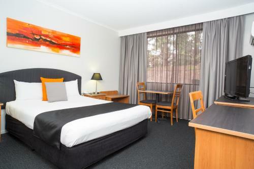 Alpha Hotel Canberra