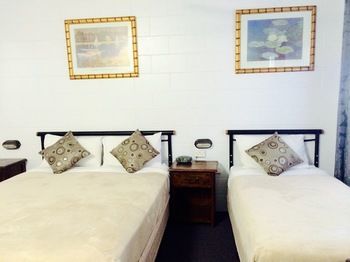 Hotel Cairns New Chalon