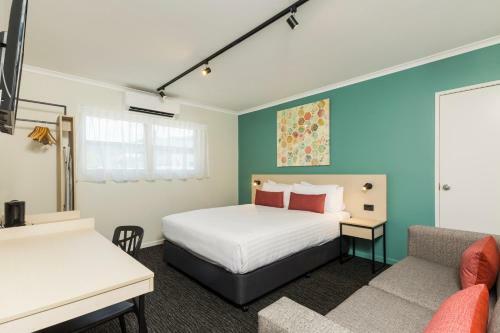 Balaclava Hotel