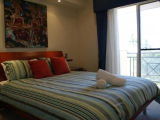 Aparthotel North Cove Waterfront Suites