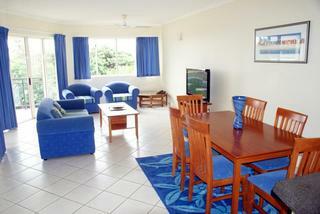 Aparthotel North Cove Waterfront Suites