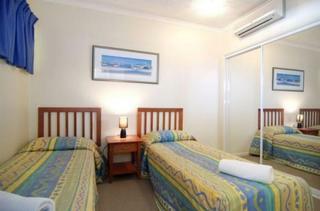 Aparthotel North Cove Waterfront Suites